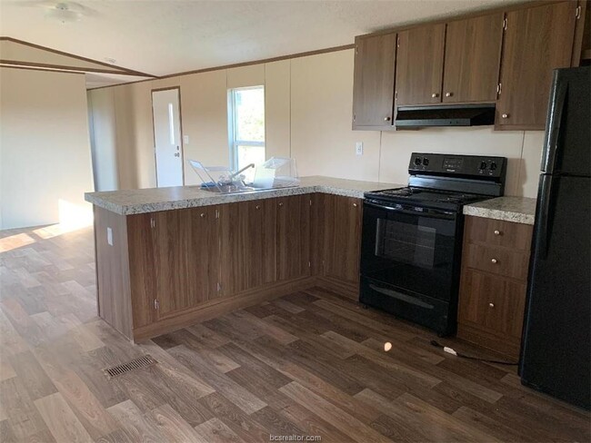 Building Photo - 5657 FM 1362