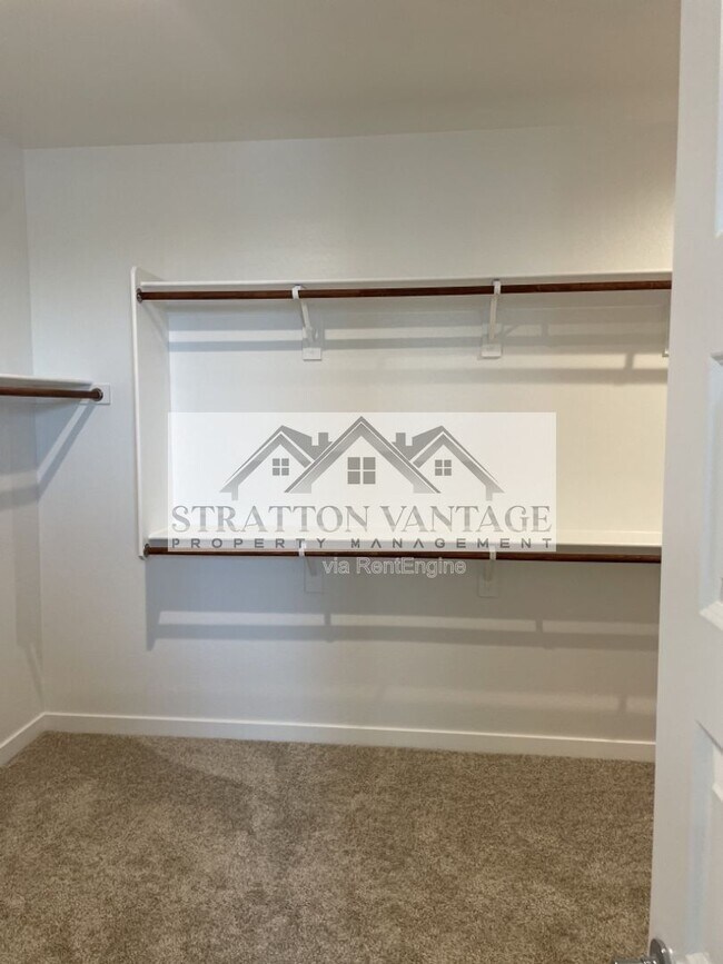 Building Photo - 5626 S 26th Ln