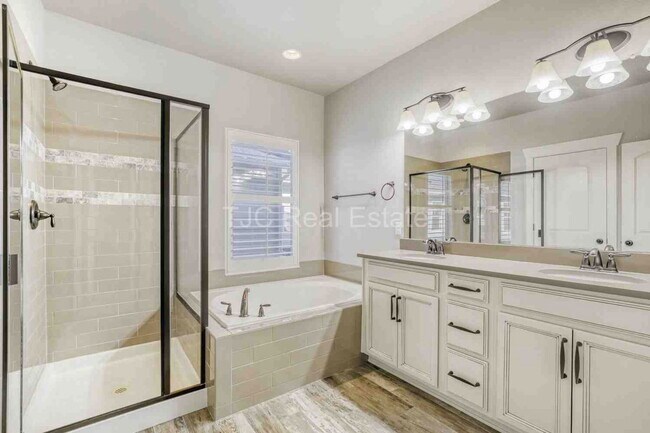 Building Photo - 5512 N Wabash St