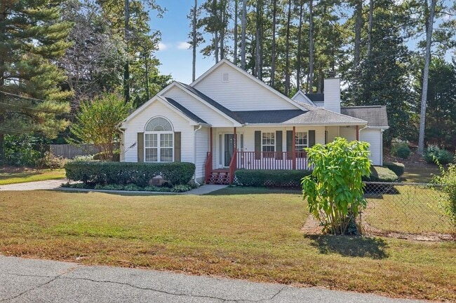 Building Photo - 249 Russell Rd