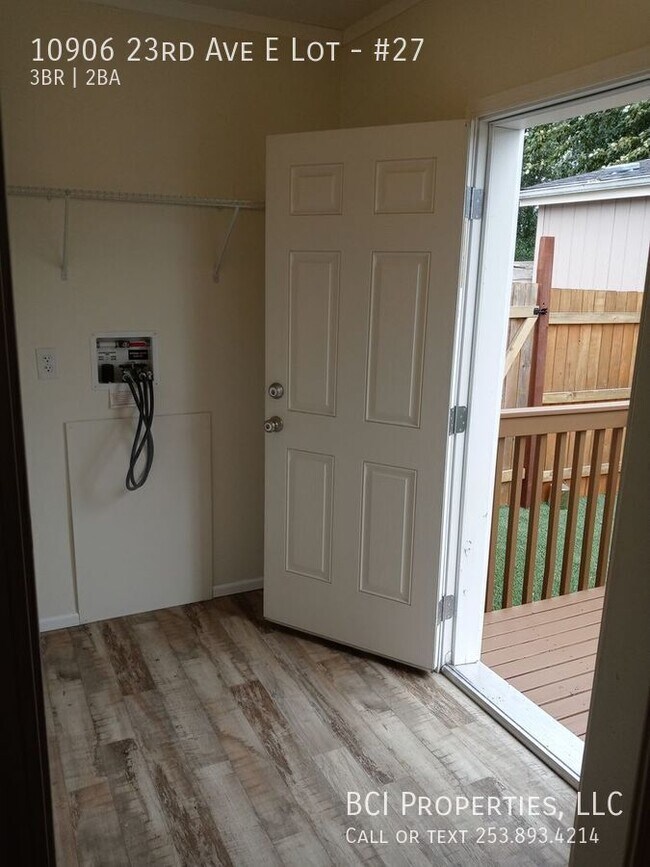 Building Photo - 10906 23rd Ave E