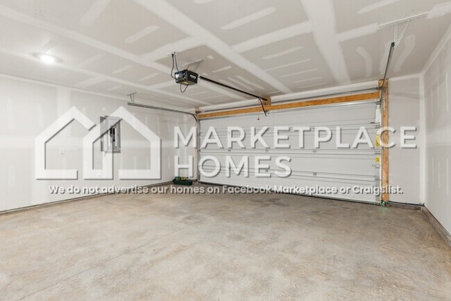 Building Photo - 702 Newtons Wy