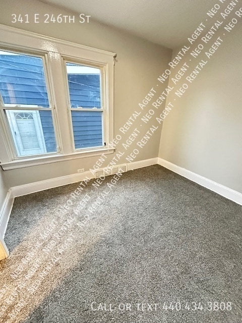 Building Photo - 341 E 246th St