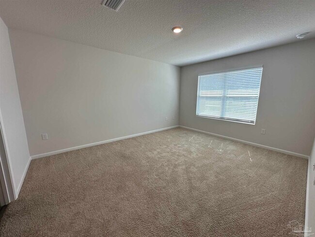 Building Photo - 4014 Whitetail Ln