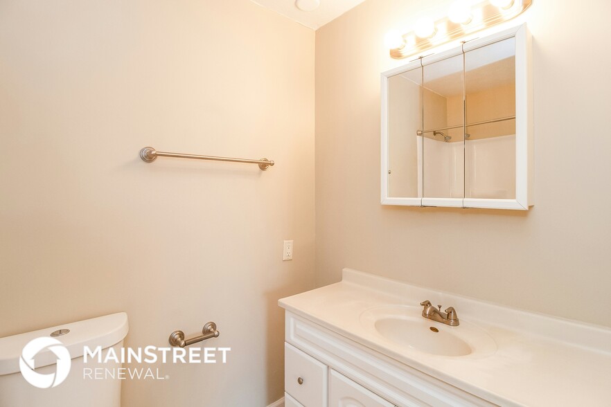 Building Photo - 3914 Ivorton Rd W