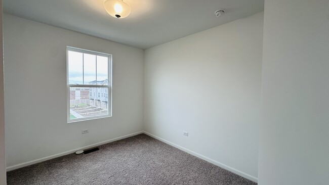 Building Photo - 1094 Bogart St