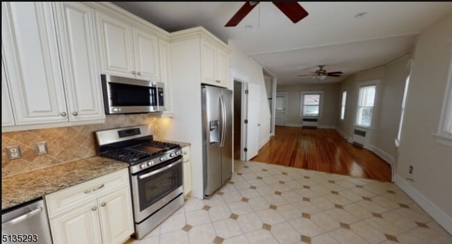 Building Photo - 40 Dunnell Rd