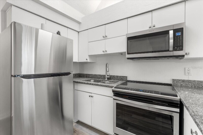 Building Photo - 200 San Lorenzo Ave