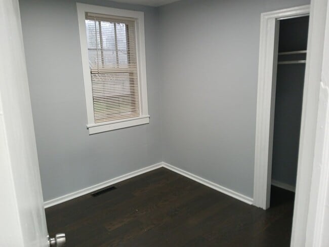 Building Photo - 8 Mangam St