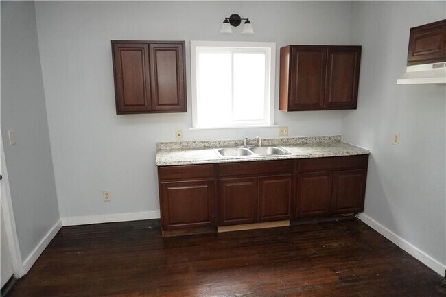 Building Photo - 244 Post Ave