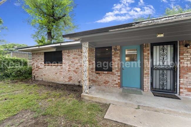 Building Photo - 5308 Norma St