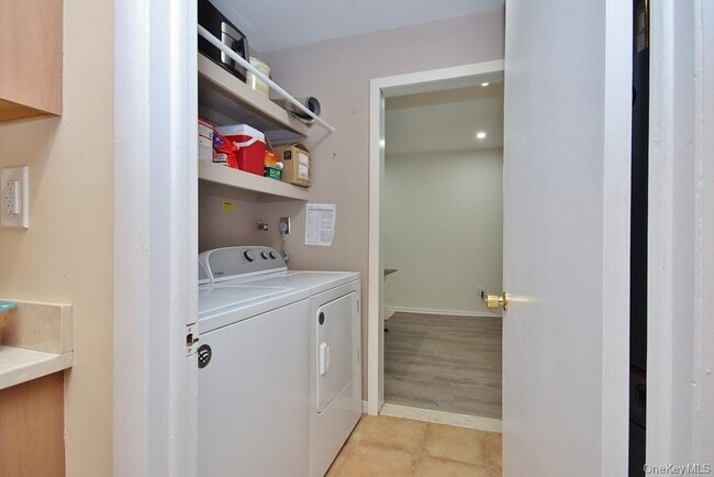 Building Photo - 63 Contempra Cir