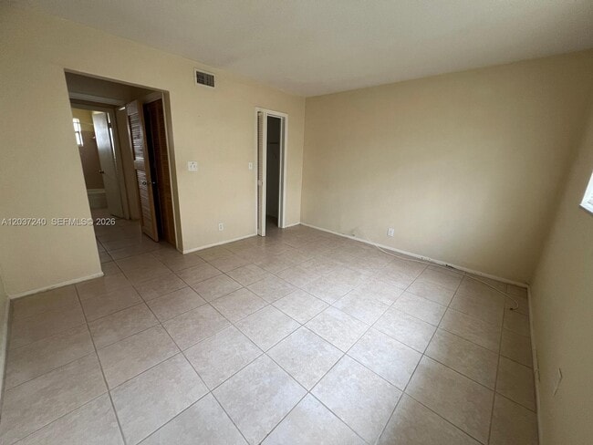Building Photo - 1321 NW 43rd Ave