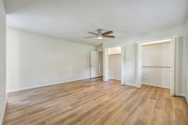 Building Photo - 502 Misty Ln