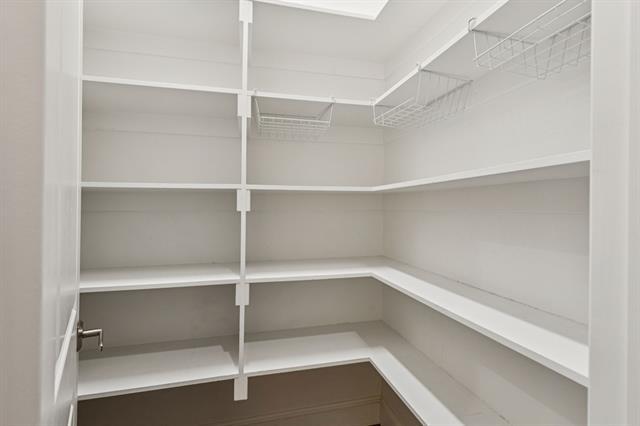 Building Photo - 8 Comillas Dr