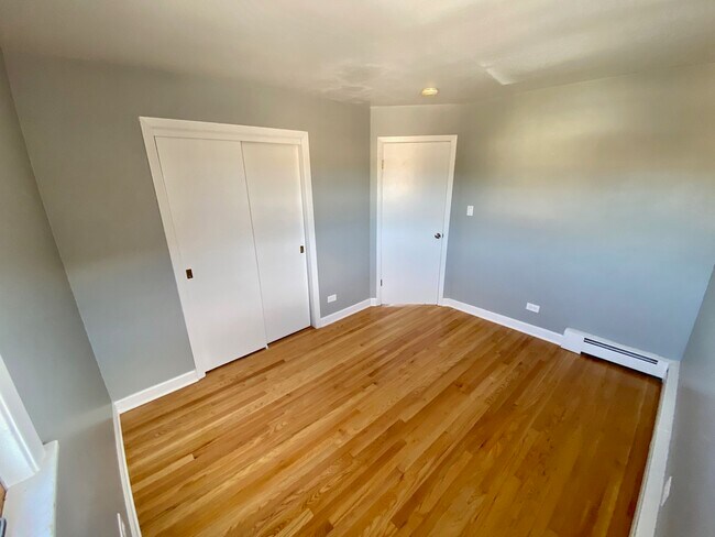 Building Photo - 2259 S 17th Ave