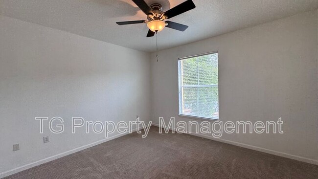 Building Photo - 8539 Gate Pkwy W