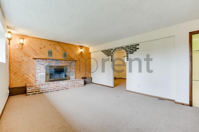 Building Photo - Unit