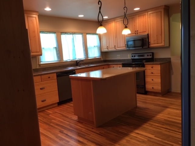 Building Photo - 36031 Esters Ln