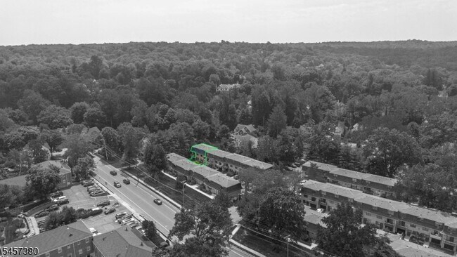 Building Photo - 768 Springfield Ave