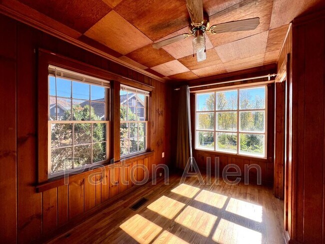 Building Photo - 15 Allen Ave