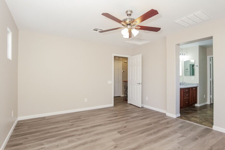 Building Photo - 26681 N Babbling Brook Dr