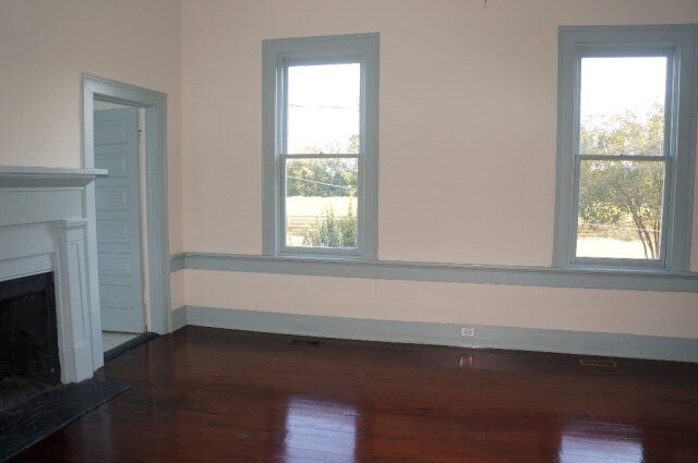 Building Photo - 180 Mayes St