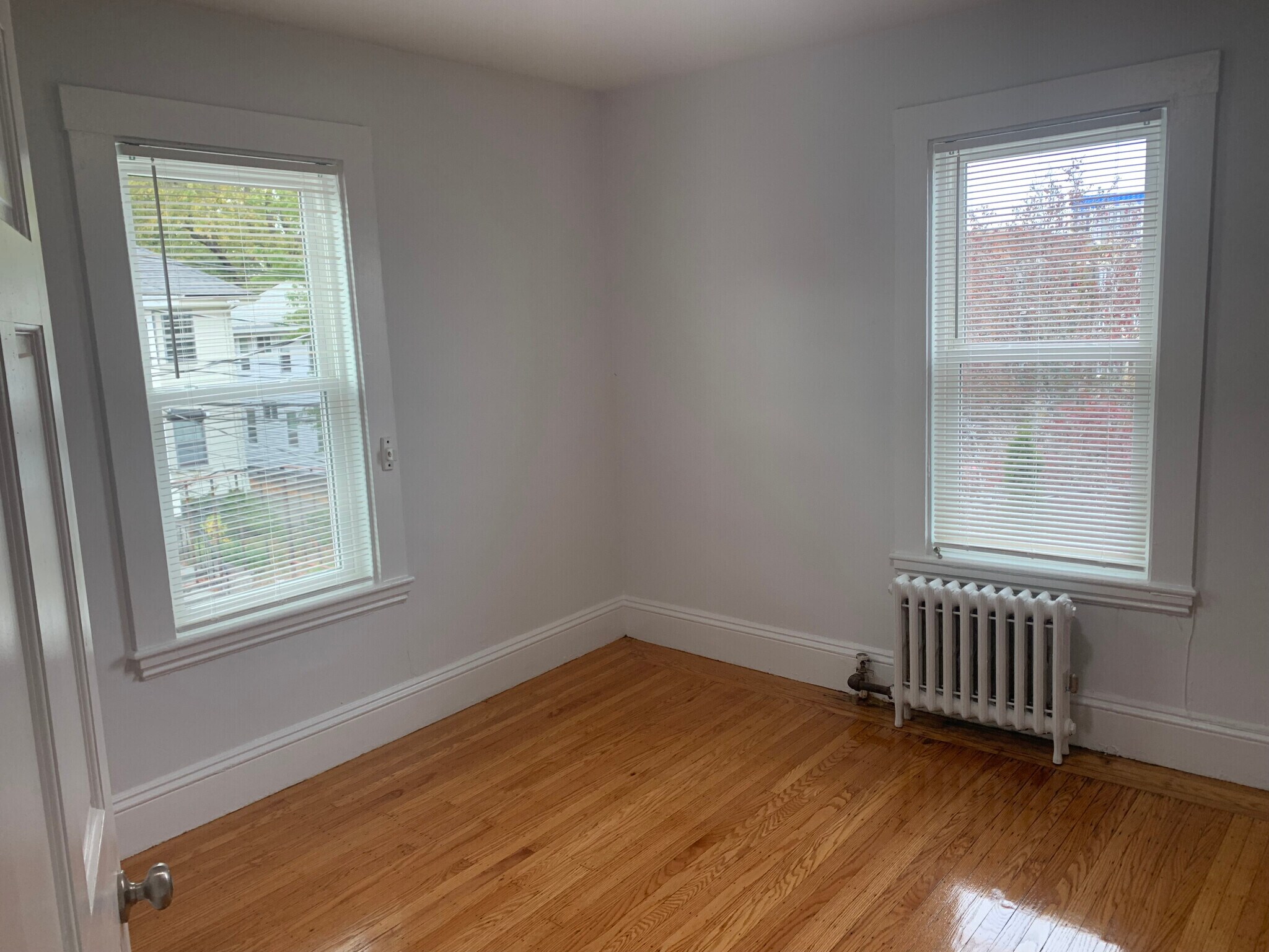 Building Photo - 303 Summit Ave