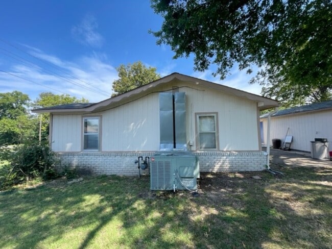 Building Photo - Jay, OK house