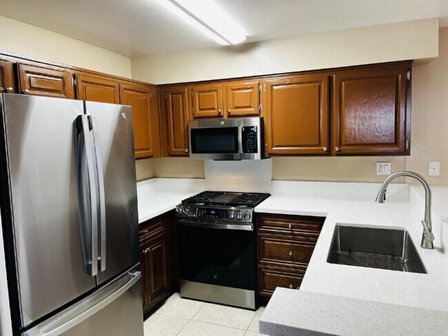 Building Photo - 6991 Ballena Way