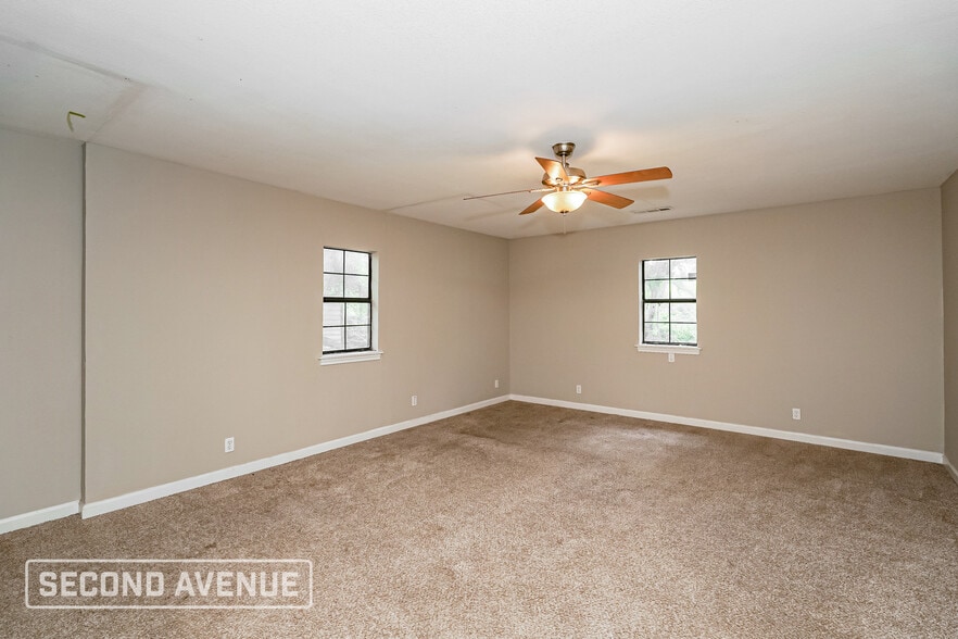 Building Photo - 7104 Foster Dr