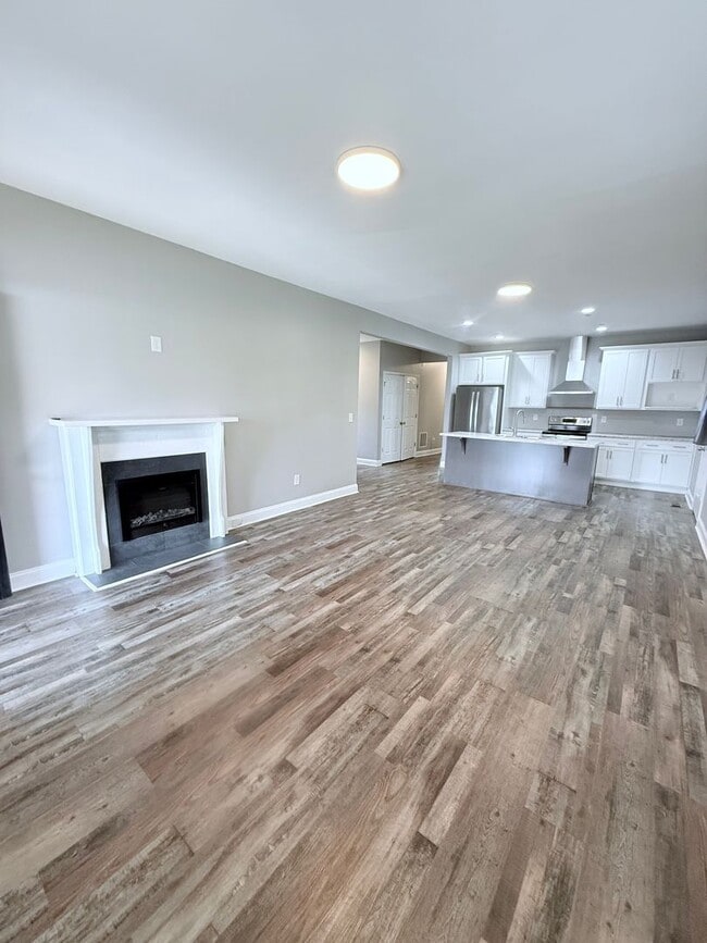 Building Photo - Shannon (Rome) Bungalow available to move in tomorrow!