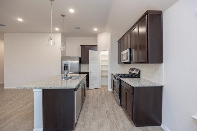 Building Photo - 105 Corcovado Ave