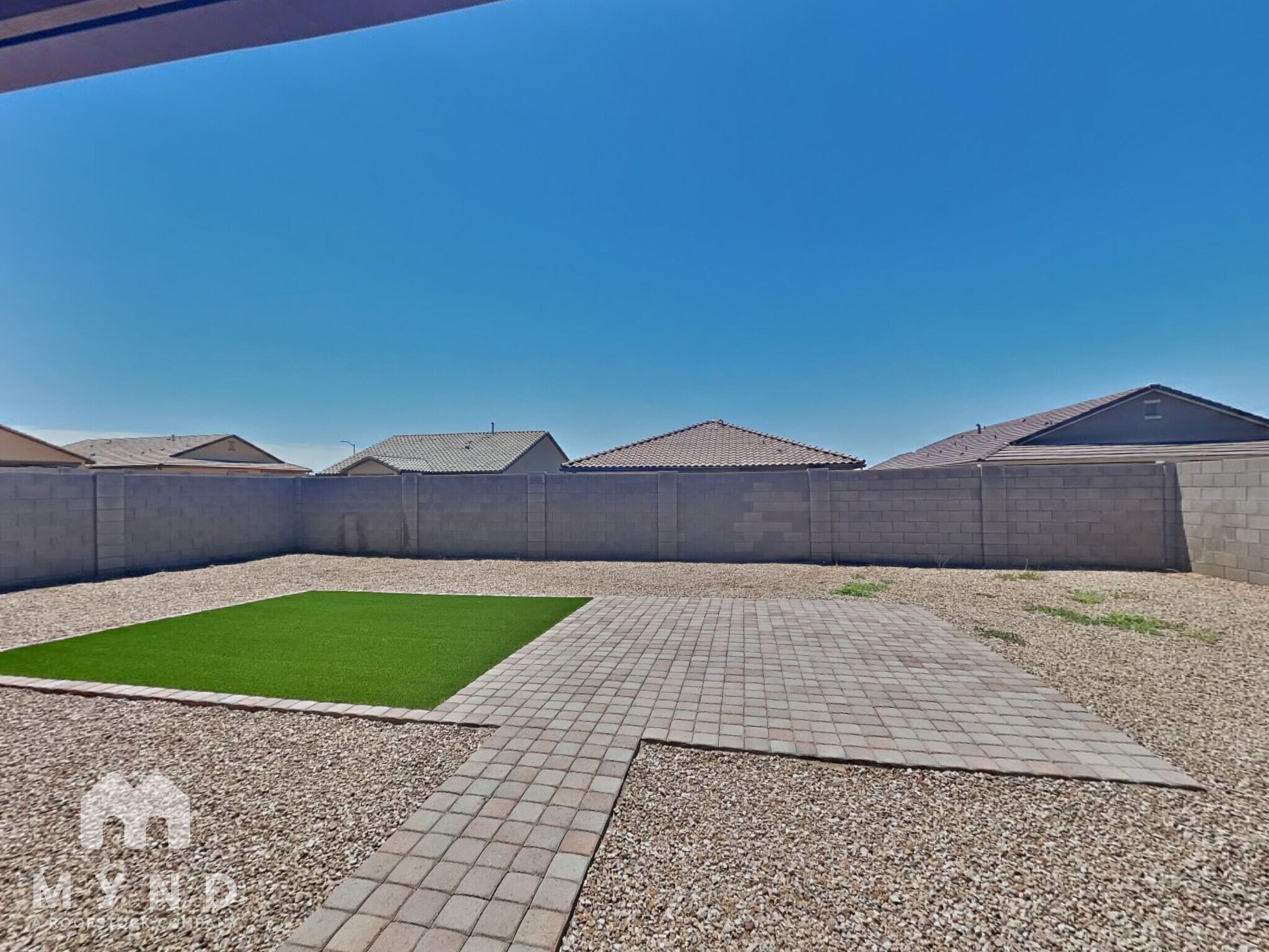 Building Photo - 1557 E Caballero Dr