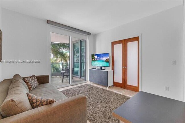 Building Photo - 1331 Brickell Bay Dr