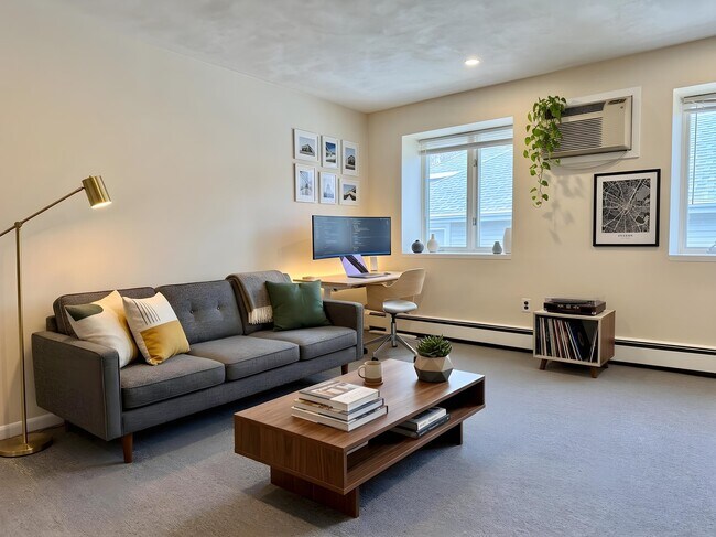 Building Photo - 21 Greenwood St