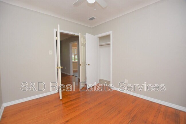 Building Photo - 636 Winfree Ave