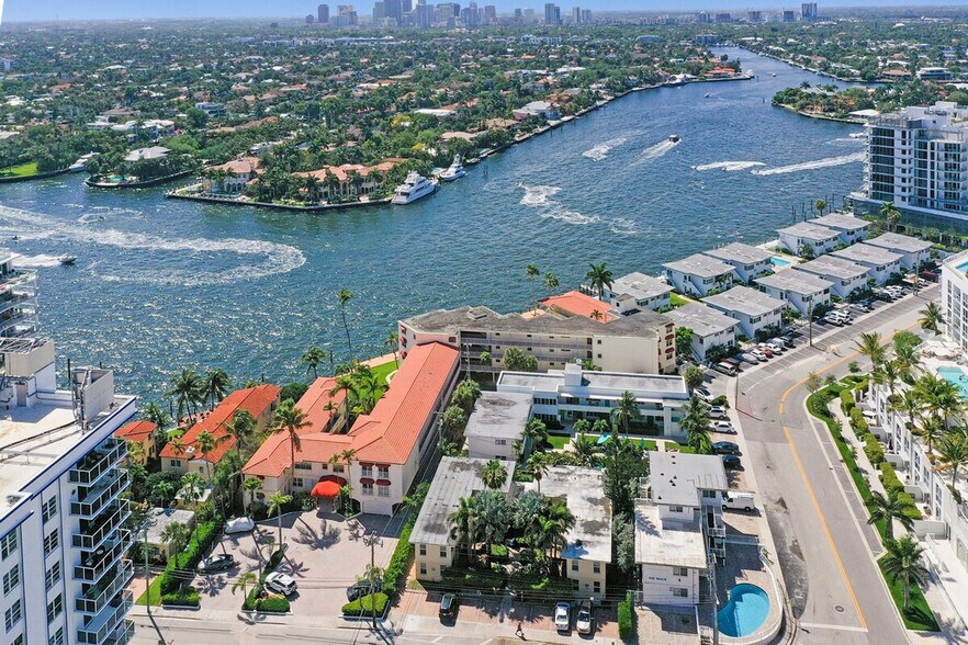 Building Photo - 2908 Bayshore Dr