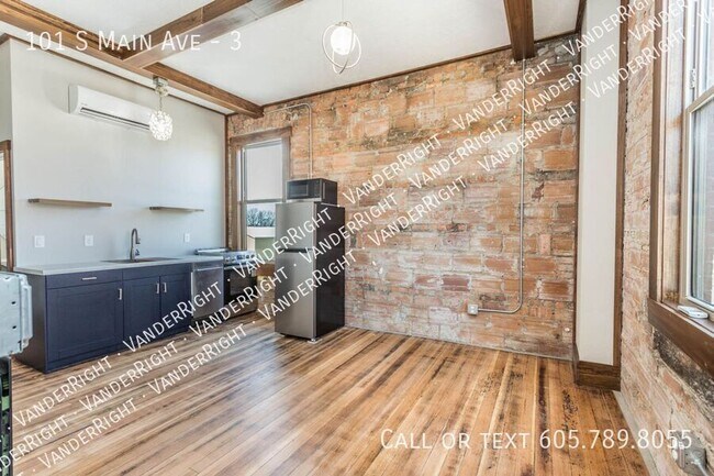 Building Photo - 101 S Main Ave