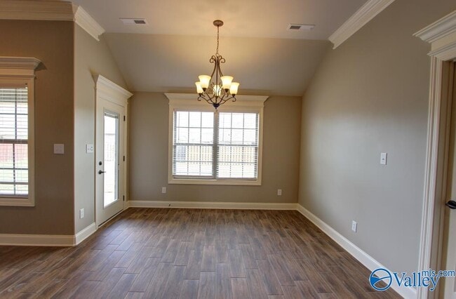 Building Photo - 22947 Pin Oak Dr