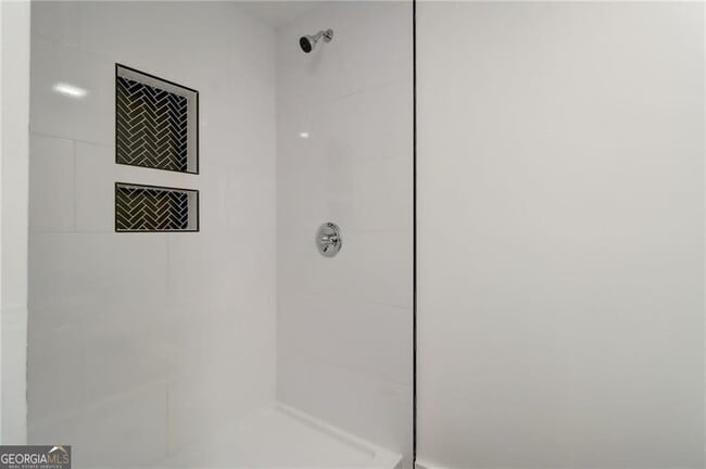 Building Photo - 3202 Kingsdale Dr SW