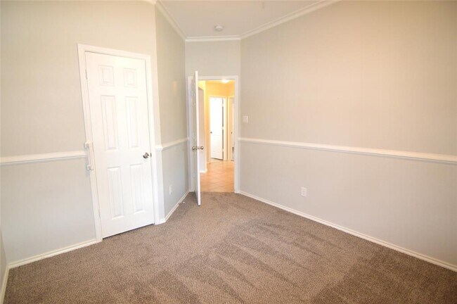 Building Photo - 2140 Pearson Way