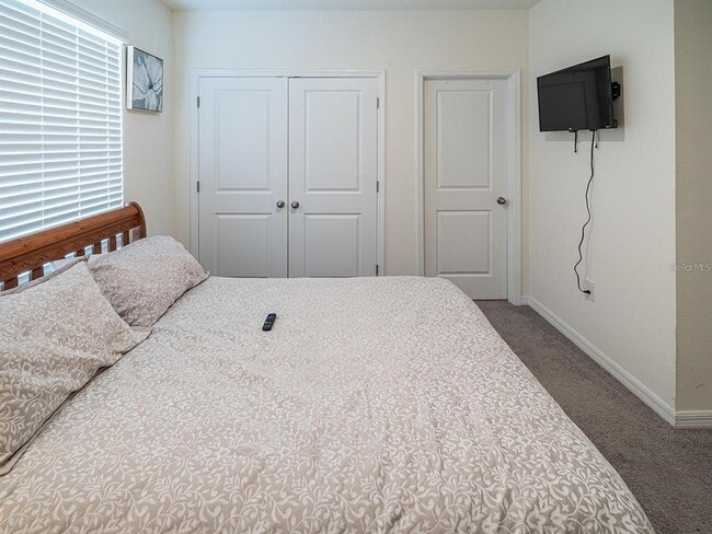 Building Photo - 2910 Boxwood Grove Row