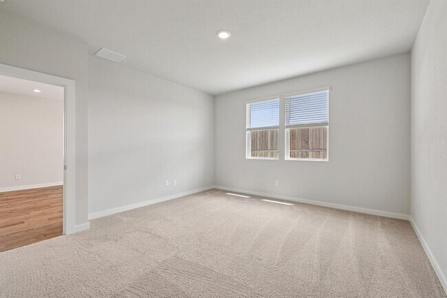 Building Photo - 125 Cutleaf