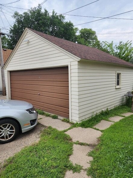 Building Photo - 5028 Bloomington Ave