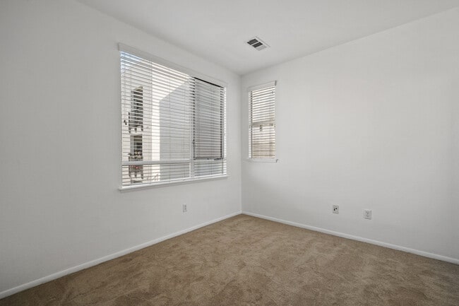 Building Photo - 6400 Crescent Park E