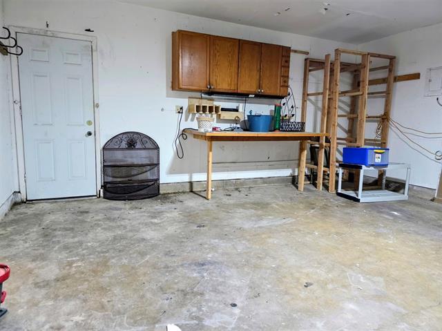 Building Photo - 714 Timberlake Cir
