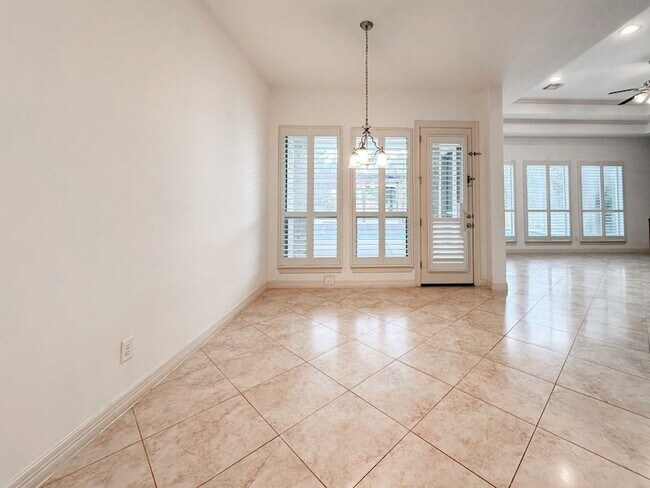 Building Photo - 14 Spincaster Drive