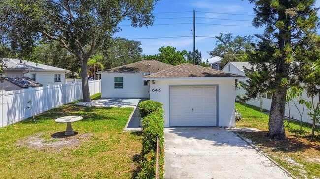 Building Photo - 646 38th Ave N