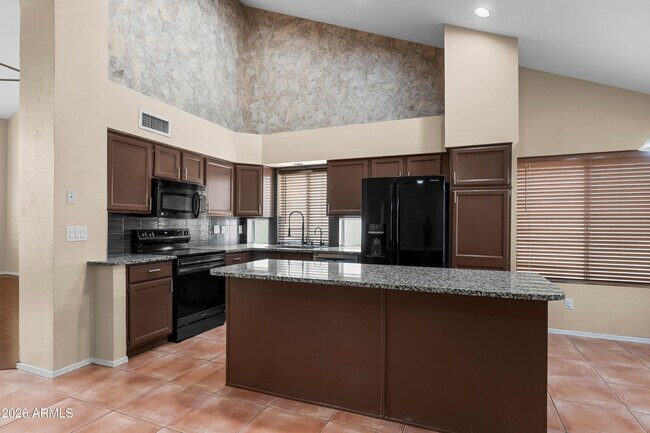 Building Photo - 1227 E Glenhaven Dr